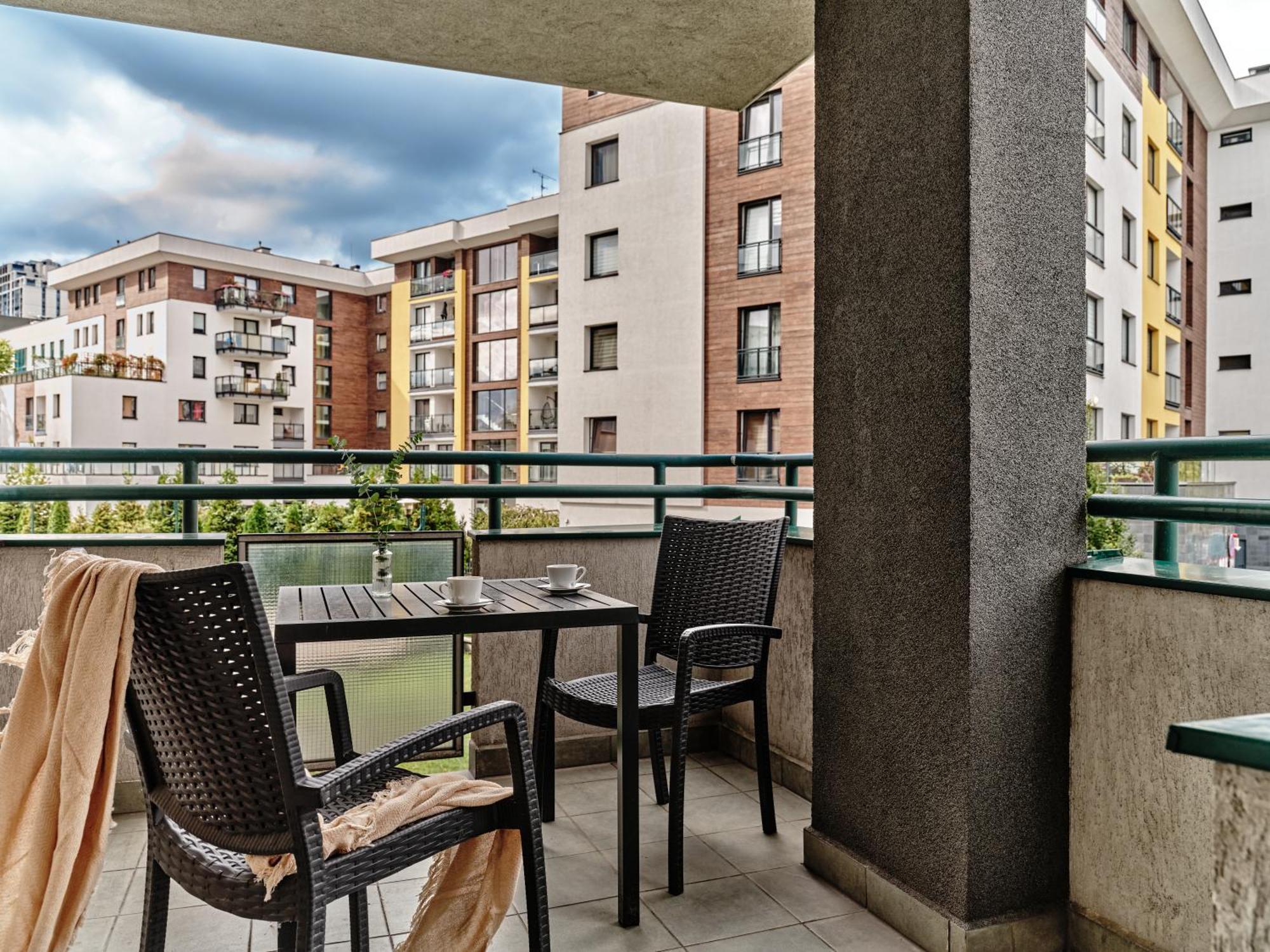Apartamenty Media Park Varsavia Esterno foto